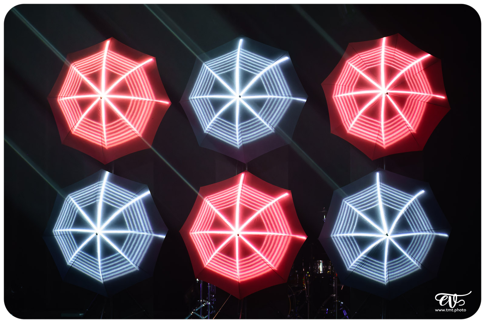 DRUM BROTHERS (LES FRÈRES COLLE)